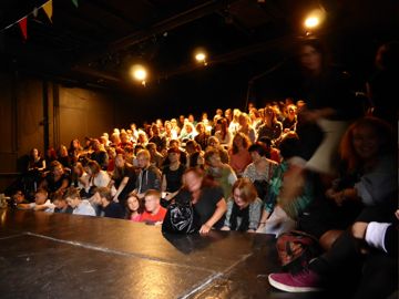 Improvisation theater for the night of arts