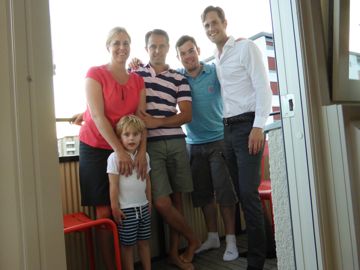 Kajsa (sister), Joost (her husband) and Anton (their child) van Dijck, Kalle in Stockholm