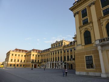 SchÃ¶nbrunn castle Front