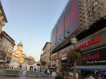 Shop in the center