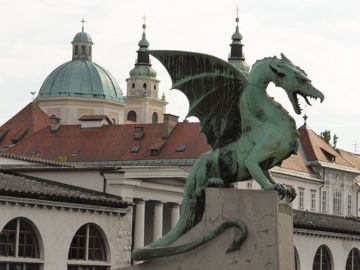 Dragon's bridge