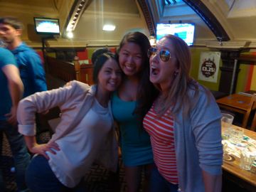 Scotish girl, Alma, Rachel (2 grils from US Washington)